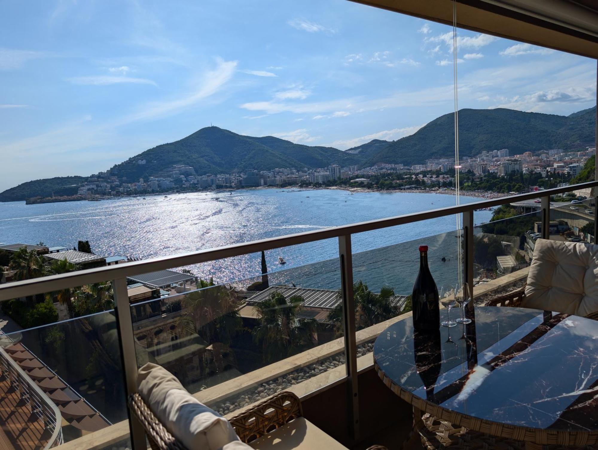 Lux Apartments Harmonia Budua Esterno foto