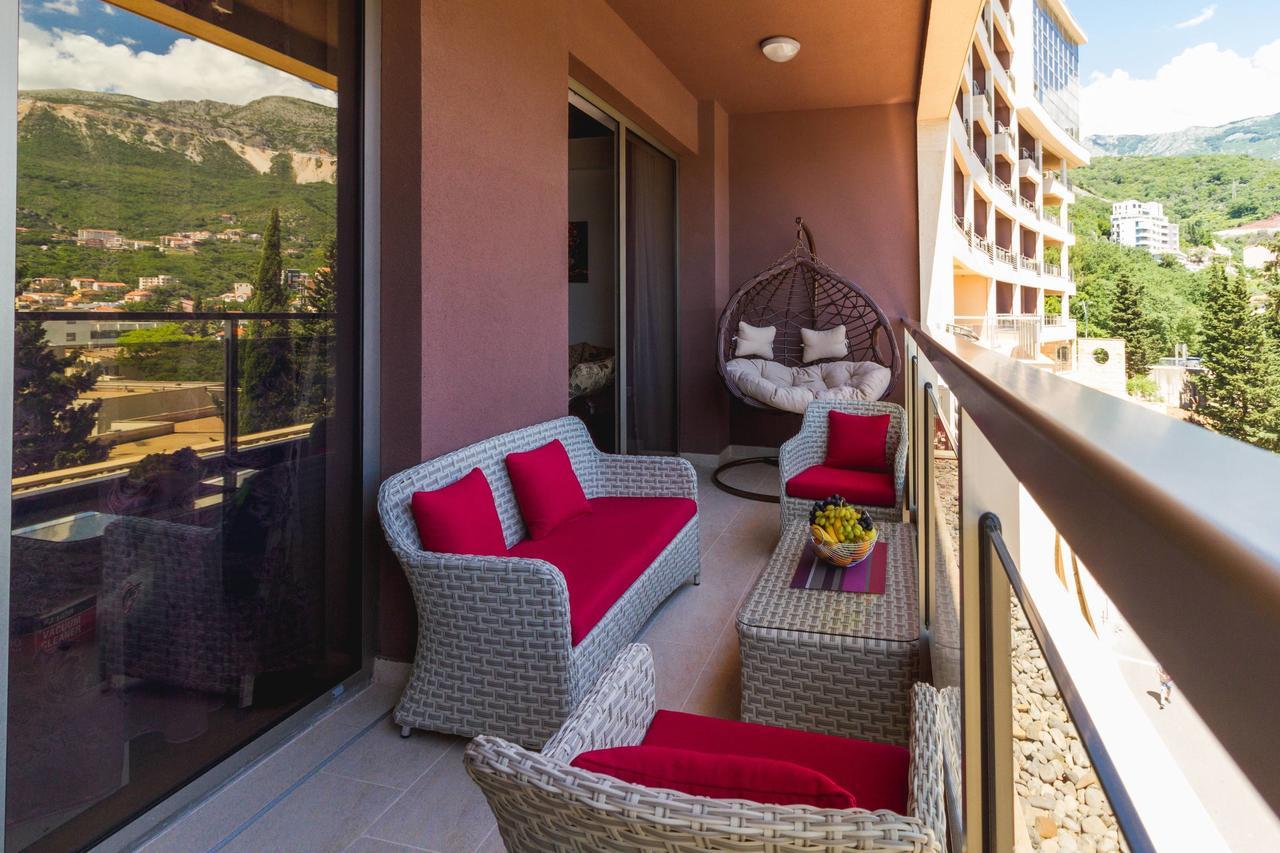 Lux Apartments Harmonia Budua Esterno foto