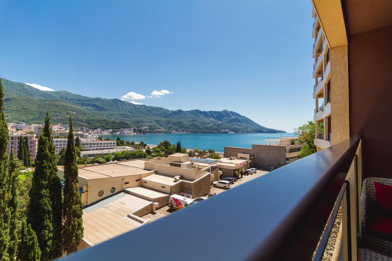 Lux Apartments Harmonia Budua Esterno foto