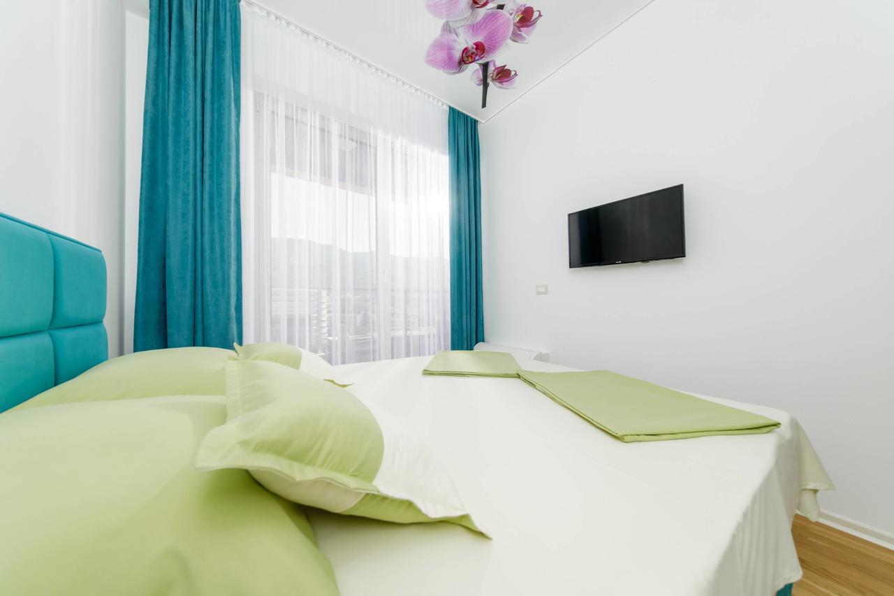 Lux Apartments Harmonia Budua Esterno foto